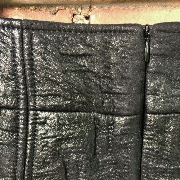 (Sold) NWT Karl Lagerfeld Delfine Black Mini Skirt - Picture 3 of 8